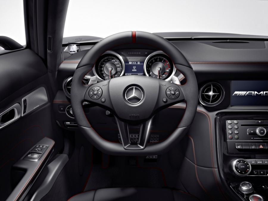  Mercedes-Benz SLS AMG GT 2013 года  (фото 93 из 110)